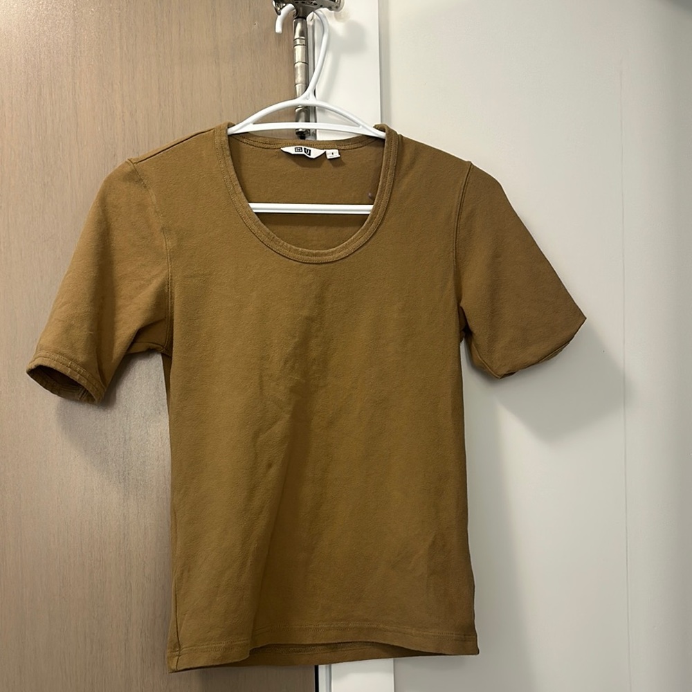 Uniqlo Tan Short Sleeve Top